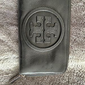 Tory Burch black leather wallet